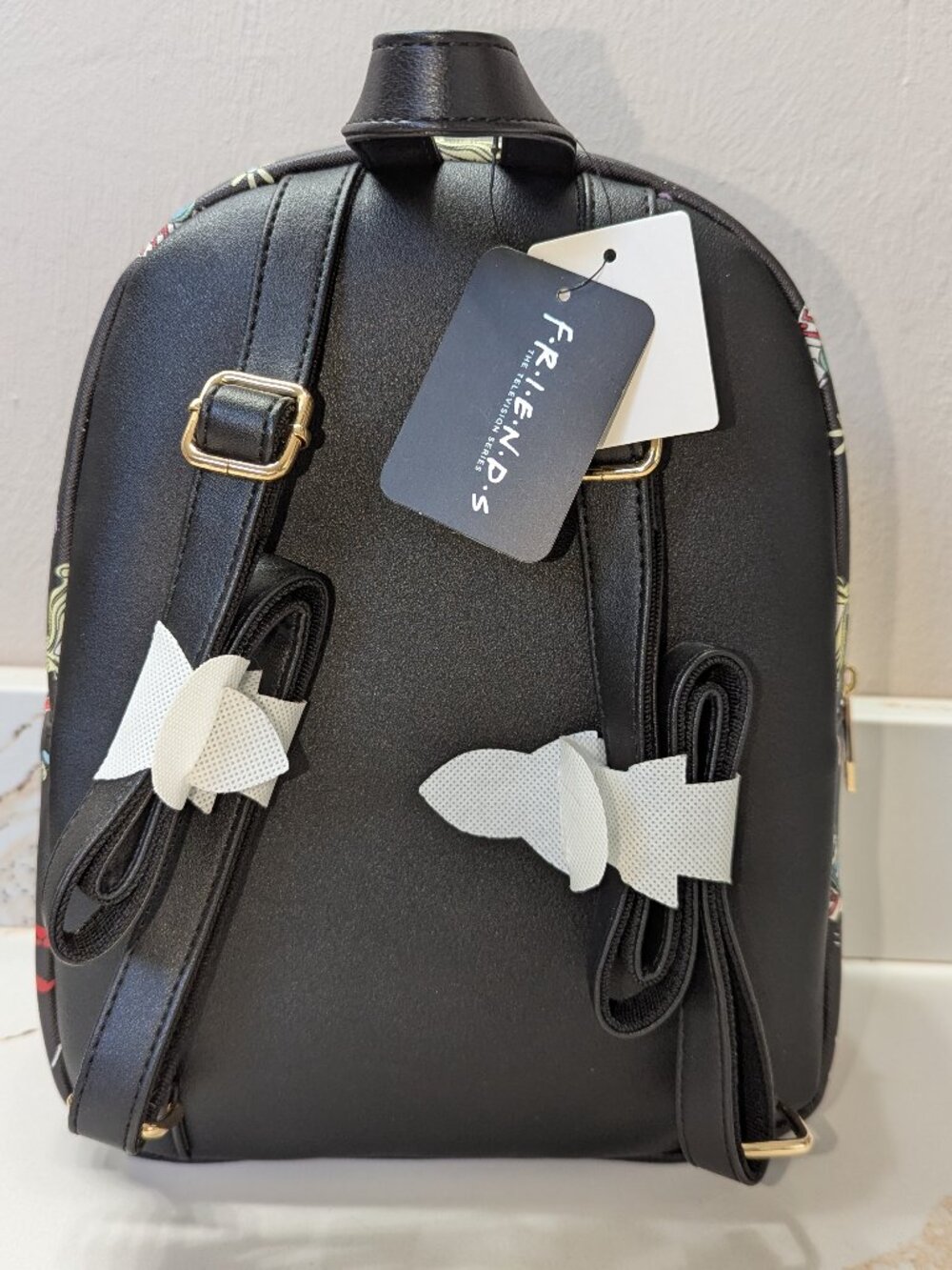Friends backpack NWT! Fantastic bag! - Picture 3 of 4